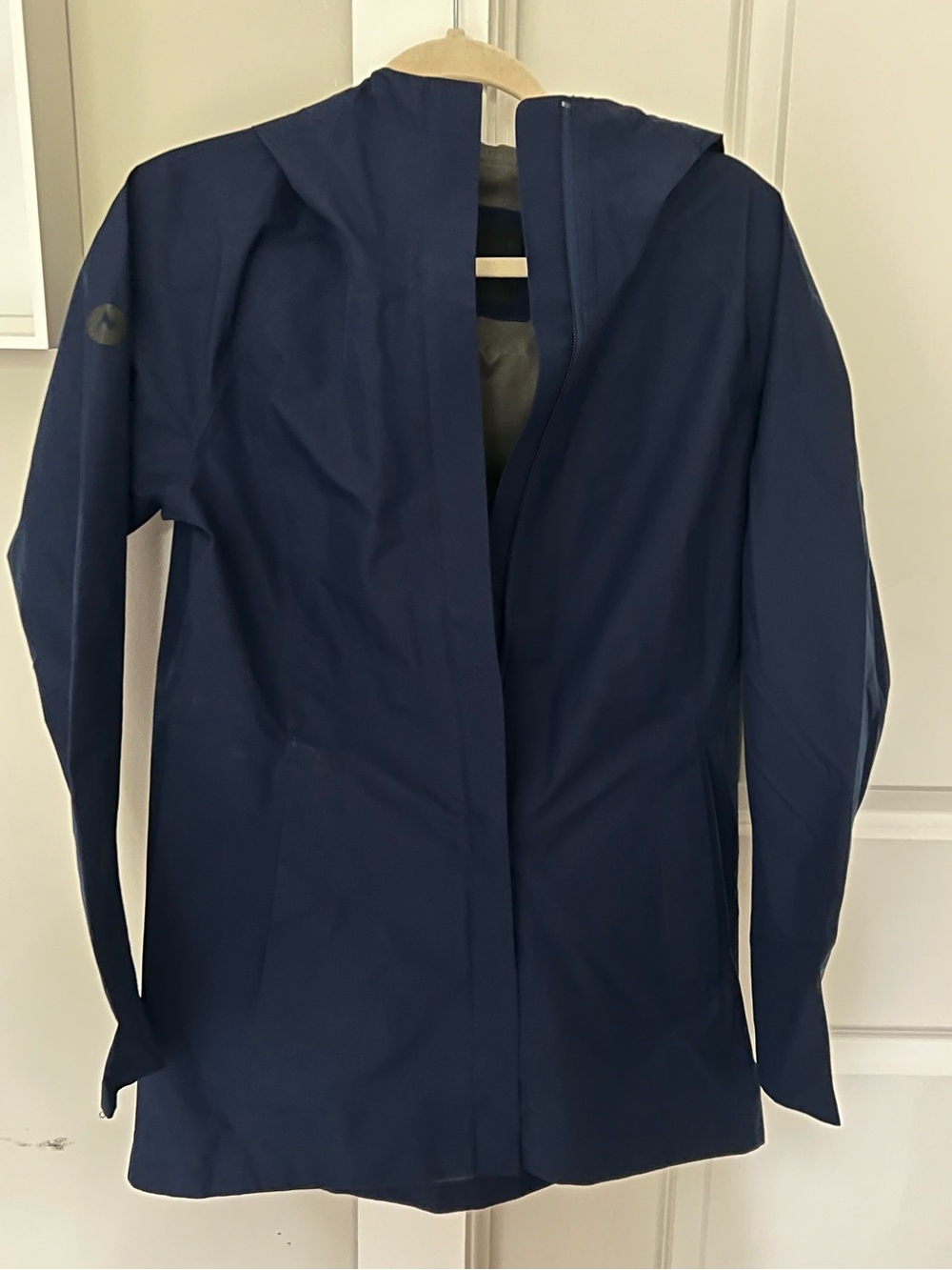 Mormont Navy Windbreaker